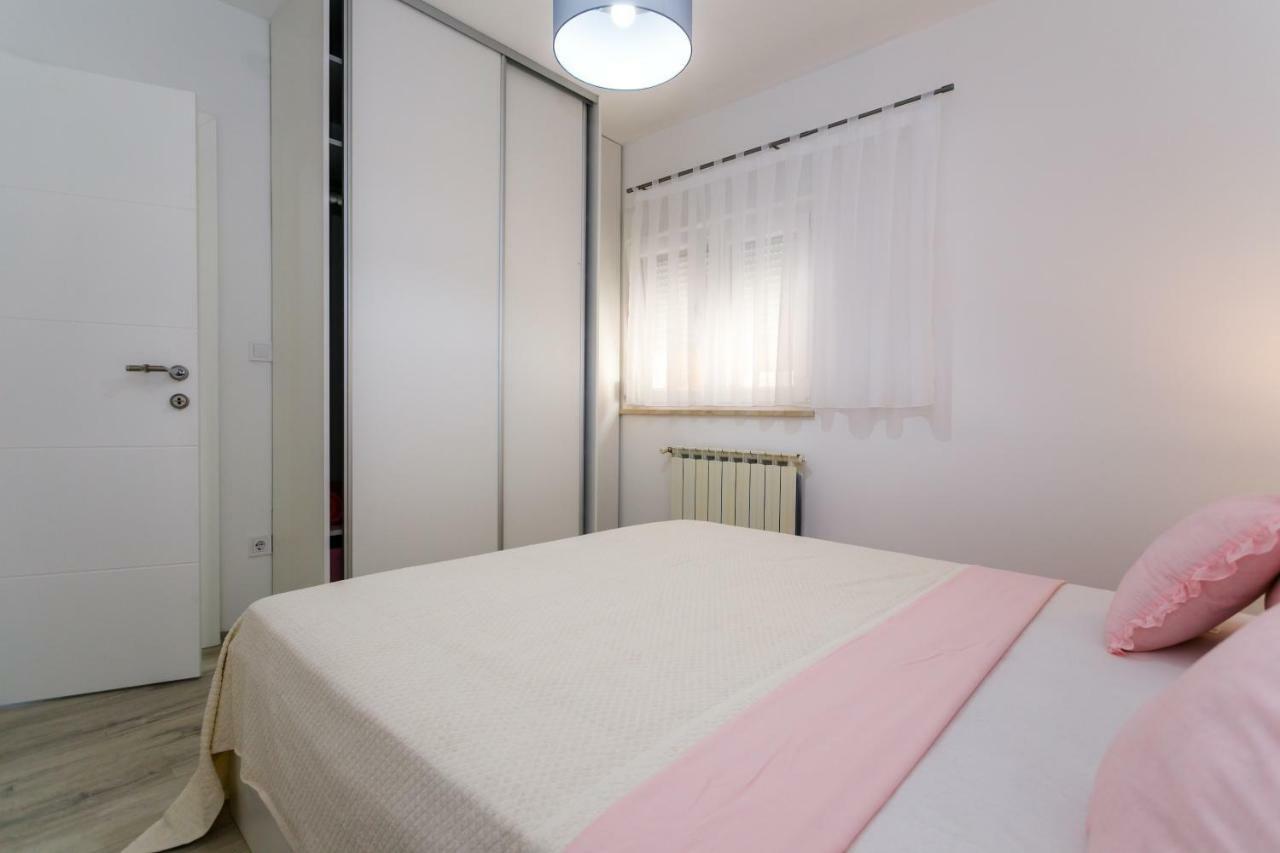 Apartman Brajutovci 26 Kornic Exterior photo
